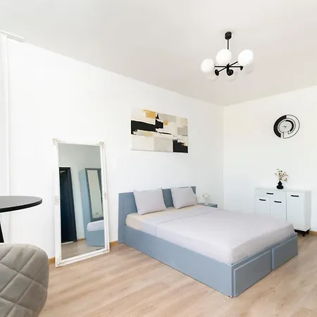 2-bedroom Near Tokuda Hospital & Paradise Mall *